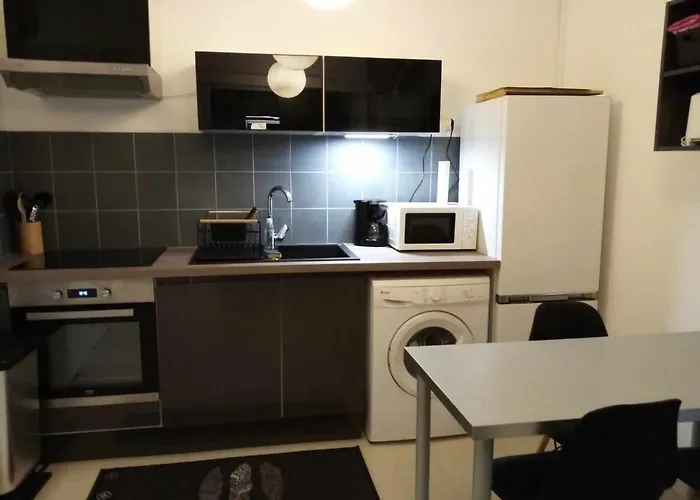 Lapacca For 3 People, Individual Garage, Close To Train Station *