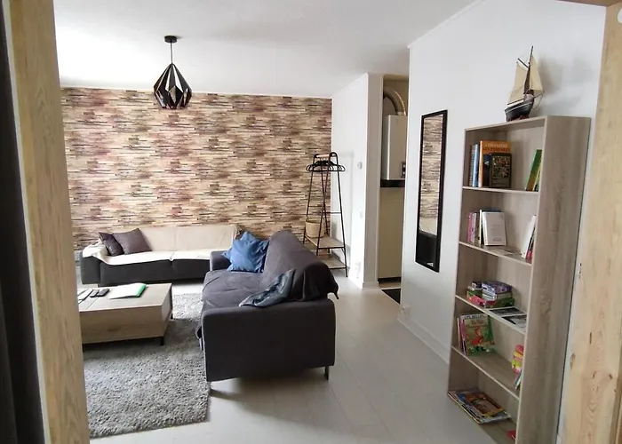 Lapacca For 3 People, Individual Garage, Close To Train Station *